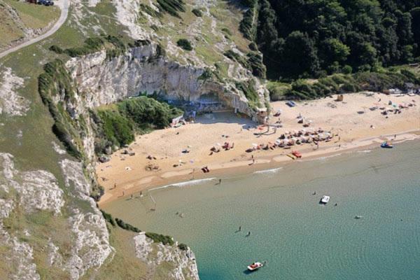 Appartamenti - Spiaggia Zaiana ペスキチ エクステリア 写真